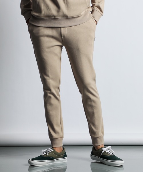 The DUFFER of ST.GEORGE(ザダファーオブセントジョージ)の「〔BLACK LABEL〕T-400 SMOOTH SIMPLE PANTS:セットアップ シンプル スキニーパンツ(スウェットパンツ・メンズ・チャコールグレー/ブラック/ベージュ・LARGE/MEDIUM/X-LARGE/SMALL)」の3枚目の写真