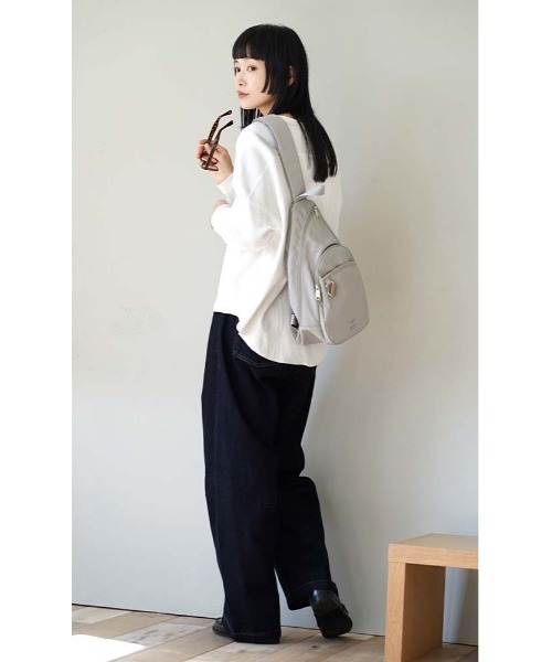 anello（アネロ）の「BASE CROSS BODY BAG（ボディバッグ/ウエストポーチ・レディース・ブラック/ネイビー/ベージュ/ミント/ライトグレー・-）」の8枚目の写真