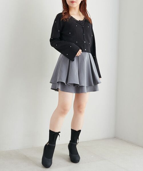MAJESTIC LEGON(マジェスティックレゴン)の「ブローチセットパールビジューカーデ(カーディガン/ボレロ・レディース・アイボリー/イエロー/ピンク/ブルー/ブラック・MEDIUM)」の3枚目の写真