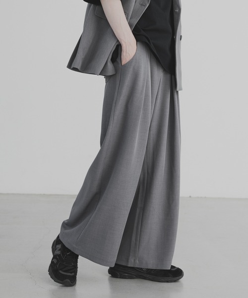 remer（リメール）の「loose intuxxk wide PT / ルーズインタックワイドパンツ（その他パンツ・メンズ・アッシュグレー/グレー/ブラック・SMALL/LARGE/MEDIUM）」の6枚目の写真