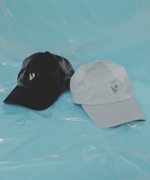 VENECY（ベネシー）の「【VENECY】メタルロゴキャップ（キャップ・レディース・ブラック/ライトグレー・FREE）」の3枚目の写真