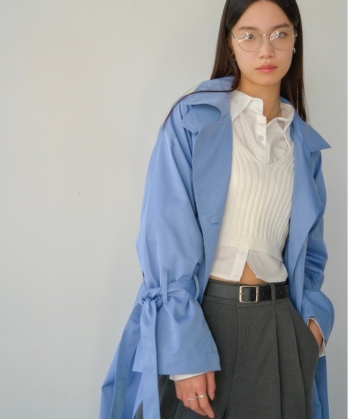 DRWCYS（ドロシーズ）の「袖ボリュームトレンチコート（トレンチコート・レディース・ブルー/ベージュ・FREE）」の7枚目の写真