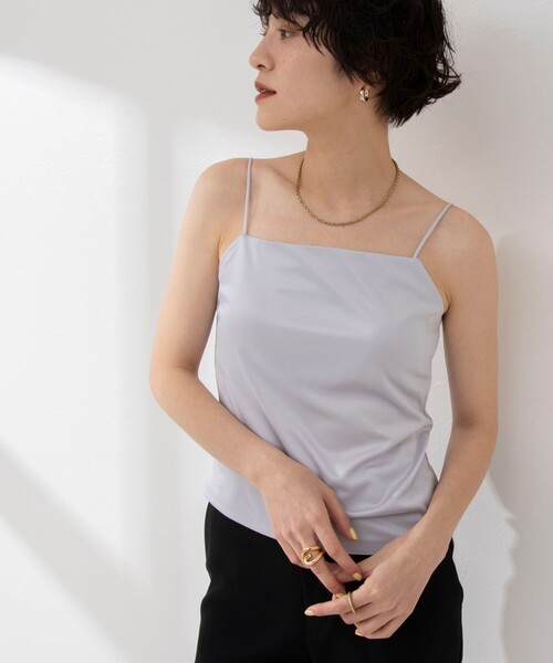 NOLLEY’S（ノーリーズ）の「カップ付きトリアセサテンスムースキャミソール（キャミソール・レディース・オフホワイト/ブラック/ライトグレー・38/36）」の11枚目の写真