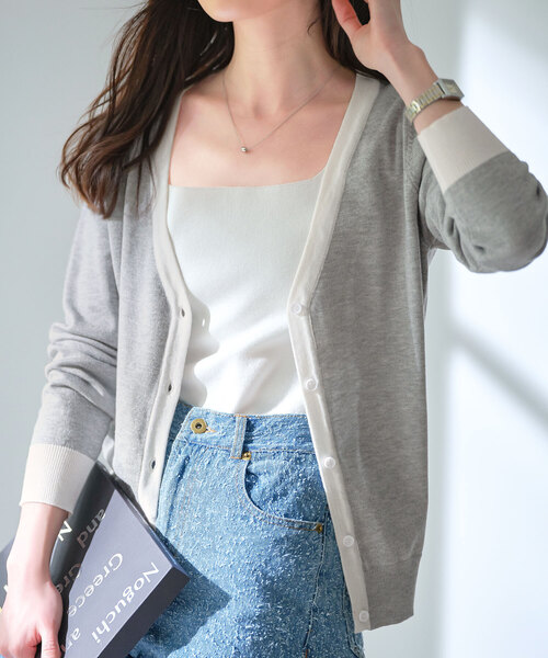 KOBE LETTUCE（コウベレタス）の「[ VネックorUネック ] 春夏秋冬着られる UVカットベーシックニットカーディガン（カーディガン/ボレロ・レディース・ブラック/ホワイト系/オフホワイト/ブルー/グレー/ホワイト系その他2/グレー系/ネイビー系/ベージュ/イエロー/ネイビー/イエロー系/ピンク系1/ブルー系/ブラック系/ホワイト系その他/ピンク系/グリーン/ベージュ系/グリーン系/カーキ/グリーン系1/ネイビー系1/レッド系/レッド系1/ネイビー系2/ホワイト系2/ホワイト系1/レッド系2/ボルドー/グレー系その他2/サックスブルー系/グレー系その他/サックスブルー/ブラウン系その他2/ブラウン系その他/グレー系その他3/グレー系その他4・L/M/XL）」の12枚目の写真