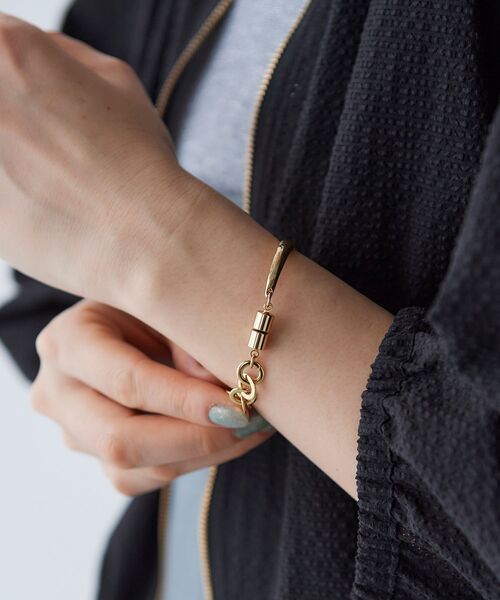 le.coeur blanc(ルクールブラン)の「チェーンミックスマグネットブレスレット(ブレスレット・レディース・ゴールド/シルバー・FREE)」の1枚目の写真