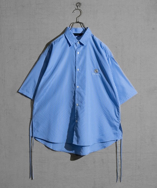 JOHN'S CLOSET(ジョンズクローゼット)の「【a】サイドシャーリング フラワーエンブロイダリー ルーズサイズ ブロードストライプ 半袖シャツ(シャツ/ブラウス・メンズ・ホワイト/ブルー/その他・MEDIUM/LARGE)」の19枚目の写真
