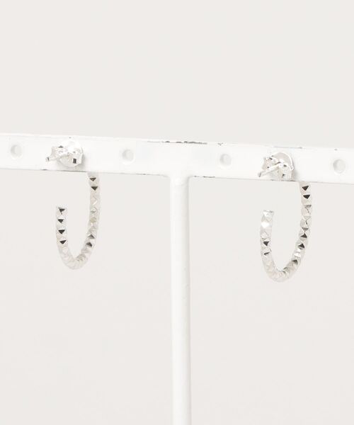 tone(トーン)の「【925 SILVER ACC】カットボールフープピアス21mmSV925(OG)(ピアス(両耳用)・レディース・シルバー・FREE)」の2枚目の写真