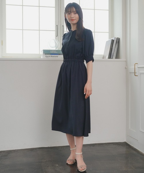 TRUDEA(トルディア)の「リネンライクバンドカラーワンピース(ワンピース・レディース・チャコールグレー/グリーン/ネイビー・MEDIUM/LARGE)」の4枚目の写真