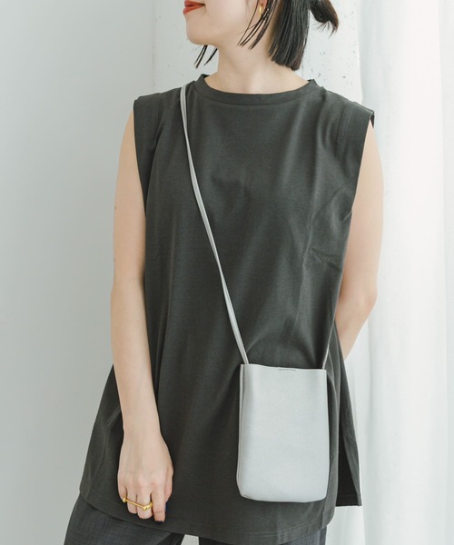 ITEMS URBANRESEARCH(アイテムズ アーバンリサーチ)の「フェイクレザーショルダーバッグ(ショルダーバッグ・レディース・アイボリー/ブラック/ブルー/シルバー・-)」の18枚目の写真