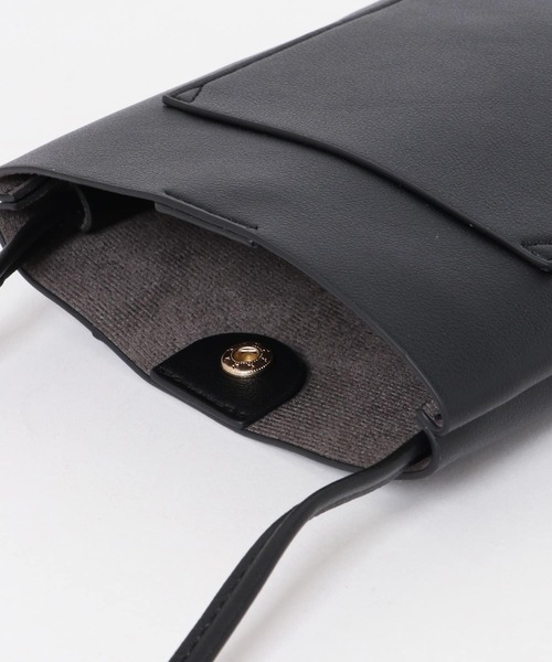 ITEMS URBANRESEARCH(アイテムズ アーバンリサーチ)の「フェイクレザーショルダーバッグ(ショルダーバッグ・レディース・アイボリー/ブラック/ブルー/シルバー・-)」の10枚目の写真