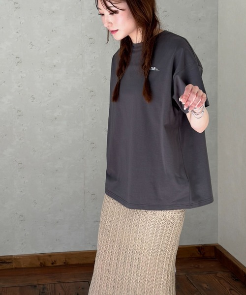 Per sist ence(パーシエンス)の「オーバーサイズSTATIONバックプリントTシャツ(Tシャツ/カットソー・レディース・ピンク/ブラック/オフホワイト/チャコールグレー・FREE)」の22枚目の写真