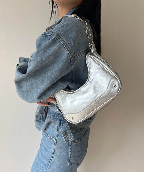 RiLi（リリ）の「バルキーチェーンハンドバッグ【RL】（ハンドバッグ・レディース・シルバー/ブラック・FREE）」の2枚目の写真