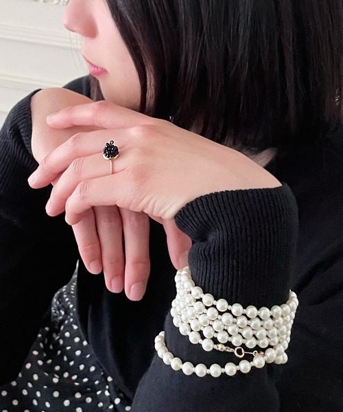 tone(トーン)の「【mallelabrocante/マルラブロカント】サージカルステンレス 天然石とアンティークビーズのベリーリング/金属アレルギー対応(リング・レディース・グレー/ブルー/ブラック/ホワイト/レッド・FREE)」の1枚目の写真