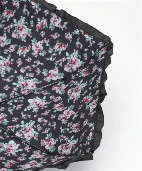 axes femme(アクシーズファム)の「ローズブーケ柄晴雨兼用折傘(折りたたみ傘・レディース・キナリ/ブラック・FREE)」の5枚目の写真