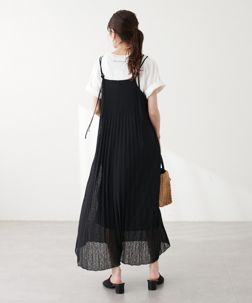 natural couture(ナチュラルクチュール)の「前後2WAYカットプリーツキャミワンピース(ワンピース・レディース・ライトグレー/オレンジ/ラベンダー/ブラック・FREE)」の8枚目の写真