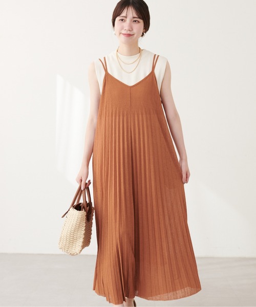 natural couture(ナチュラルクチュール)の「前後2WAYカットプリーツキャミワンピース(ワンピース・レディース・ライトグレー/オレンジ/ラベンダー/ブラック・FREE)」の19枚目の写真