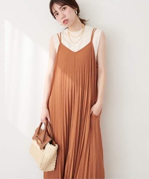 natural couture(ナチュラルクチュール)の「前後2WAYカットプリーツキャミワンピース(ワンピース・レディース・ライトグレー/オレンジ/ラベンダー/ブラック・FREE)」の21枚目の写真