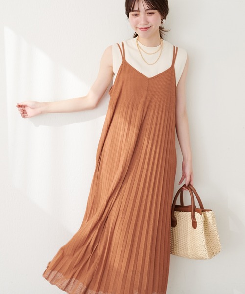 natural couture(ナチュラルクチュール)の「前後2WAYカットプリーツキャミワンピース(ワンピース・レディース・ライトグレー/オレンジ/ラベンダー/ブラック・FREE)」の22枚目の写真