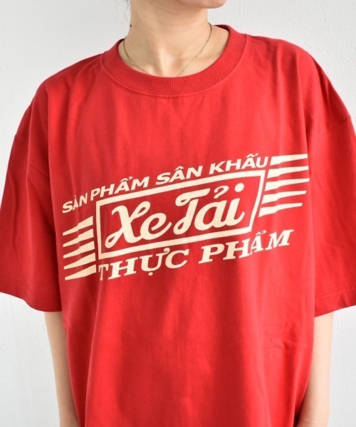 THEATRE PRODUCTS(シアタープロダクツ)の「ロゴプリントTシャツ(Tシャツ/カットソー・レディース・ホワイト/イエロー/レッド・FREE)」の1枚目の写真