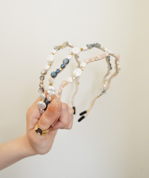 styiro（スタイロ）の「コインパールビジューカチューシャ（カチューシャ・レディース・ブルー/ピンク/ブラック・FREE）」の11枚目の写真