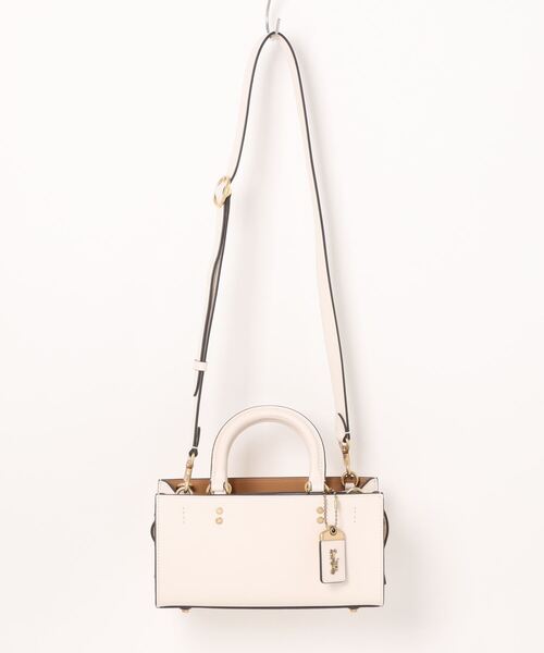 COACH ローグ　ベージュ×ホワイト　2way BAG COACH（コーチ）の「ローグ バッグ 26（ショルダーバッグ）」 - WEAR