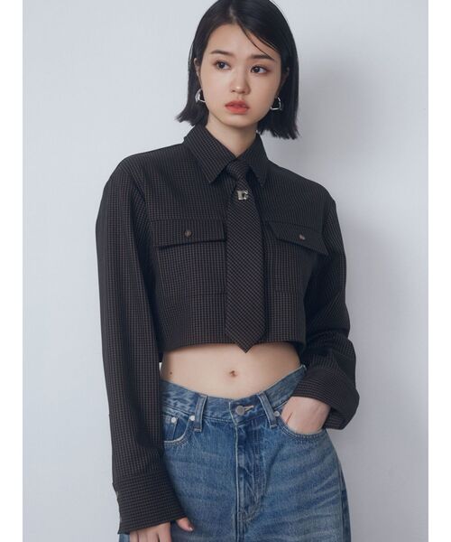 EMODA（エモダ）の「タイクロップシャツトップ（シャツ/ブラウス・レディース・ホワイト/ネイビー/ブラウン・FREE）」の21枚目の写真