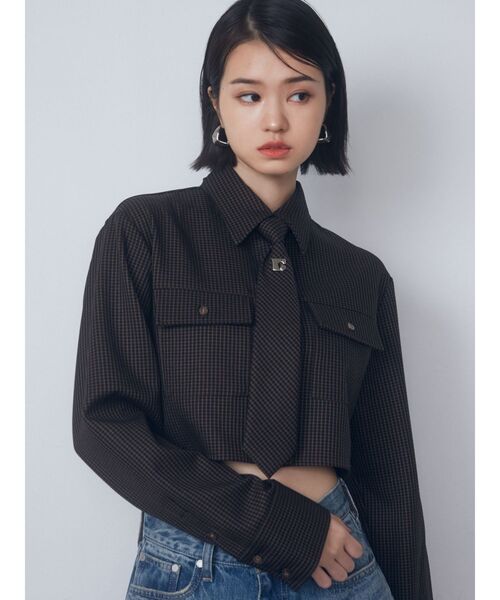 EMODA（エモダ）の「タイクロップシャツトップ（シャツ/ブラウス・レディース・ホワイト/ネイビー/ブラウン・FREE）」の22枚目の写真