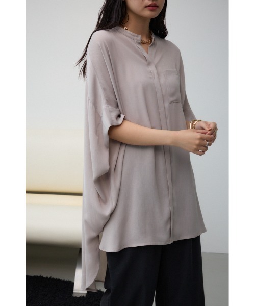 AZUL by moussy(アズールバイマウジー)の「ポンチョ型楊柳シャツ(シャツ/ブラウス・レディース・アイボリー/グレー/ブラック・FREE)」の3枚目の写真