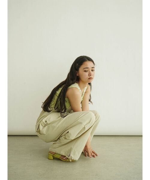 FIKA.(フィーカ)の「Drost salopette(サロペット/オーバーオール・レディース・ネイビー/ベージュ/アイボリー・MEDIUM)」の16枚目の写真