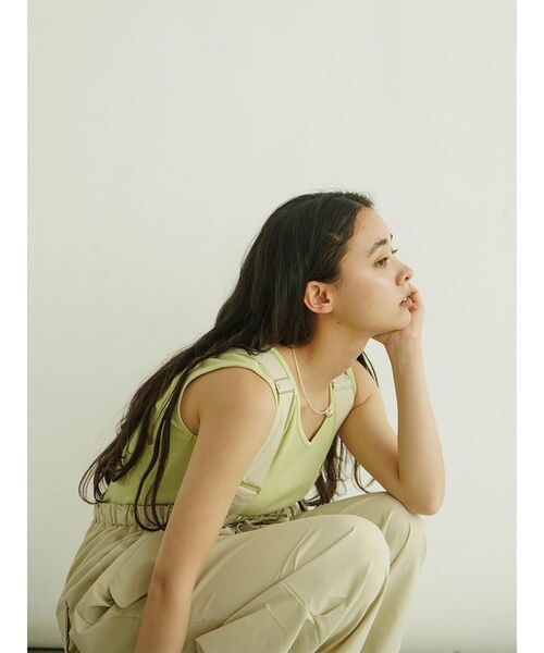 FIKA.(フィーカ)の「Drost salopette(サロペット/オーバーオール・レディース・ネイビー/ベージュ/アイボリー・MEDIUM)」の17枚目の写真