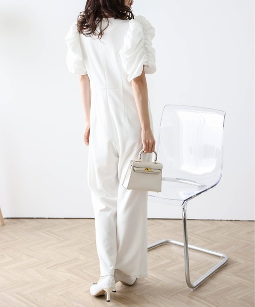 AMELY(エミリー)の「ギャザースリーブオールインワン(つなぎ/オールインワン・レディース・ホワイト/ブラック/ネイビー・L/M)」の14枚目の写真