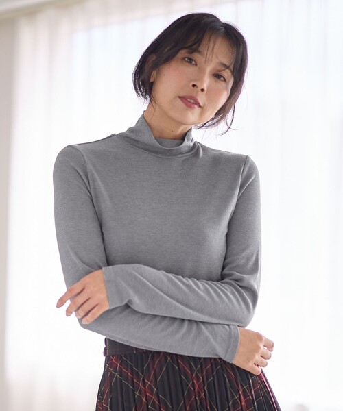 ANY（エニィ）の「アクリルレーヨンリブタートル（Tシャツ/カットソー・レディース・グレー系/ブラック系/ホワイト系・2/3）」の3枚目の写真