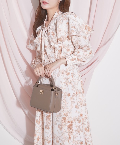 ZOZO限定カラー】2WAYリボンケープ付きフラワープリントワンピース