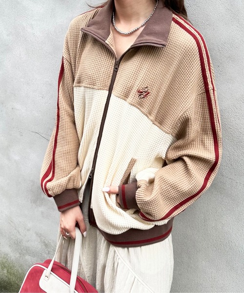 DOUBLE NAME(ダブルネーム)の「配色切り替えワッフルトラックジャケット/ユニセックス(セットアップ・レディース・ネイビー/ベージュ・FREE)」の9枚目の写真