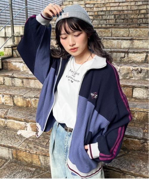 DOUBLE NAME(ダブルネーム)の「配色切り替えワッフルトラックジャケット/ユニセックス(セットアップ・レディース・ネイビー/ベージュ・FREE)」の13枚目の写真