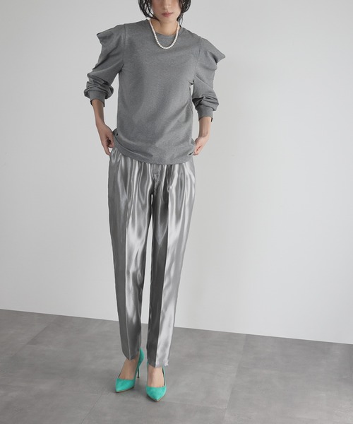 ELFRANK（エルフランク）の「パワーショルダークルーネックプルオーバー（Tシャツ/カットソー・レディース・オフホワイト/ブラック/グレー・FREE）」の11枚目の写真