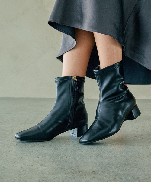 LEPSIM（レプシィム）の「ストレッチローヒールブーツ　147085（ブーツ・レディース・ブラック/アイボリー/ガンメタ・LARGE/MEDIUM）」の3枚目の写真