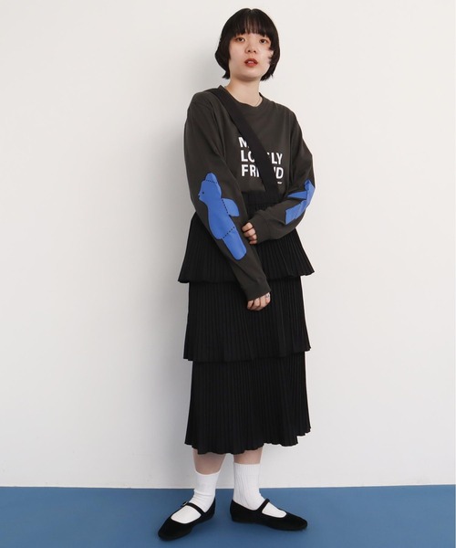 I am I in fact...（アイアムアイインファクト）の「Tiered pleats strap スカート（スカート・レディース・ブラック・FREE）」の11枚目の写真