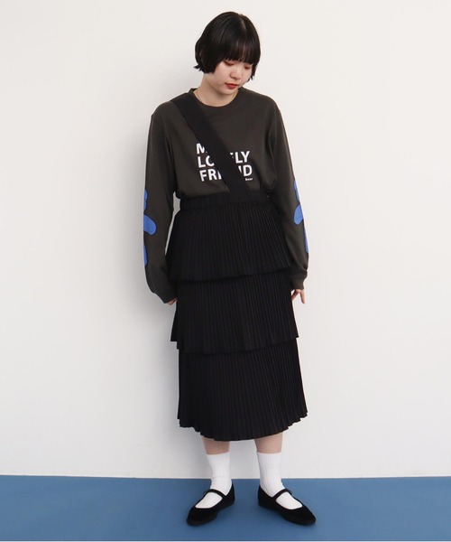 I am I in fact...（アイアムアイインファクト）の「Tiered pleats strap スカート（スカート・レディース・ブラック・FREE）」の17枚目の写真