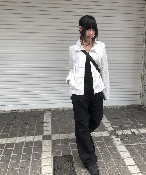 ホワイト ジッパー付きジャケット anyonemore（エニワンモア）の「切替ZIPホワイトバイカー