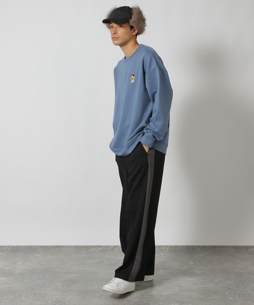 LAKOLE（ラコレ）の「ヒゲダンボール刺繍プルオーバー / 146601（スウェット・メンズ・ブラウン/ホワイト/ブラック/ライトブルー・LARGE/X-LARGE/MEDIUM）」の8枚目の写真