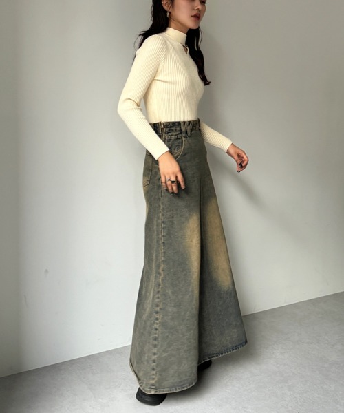 efill（エフィル）の「無地 金ボタン付き 長袖 リブニット トップス（ニット/セーター・レディース・ブラック/ベージュ/カーキ/ホワイト/ブラウン/レッド・FREE）」の19枚目の写真