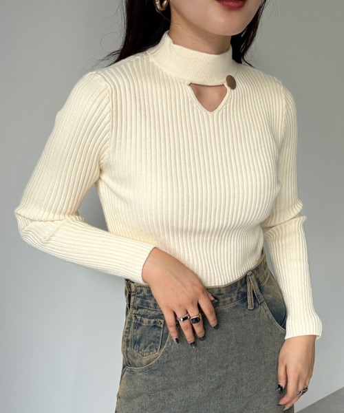 efill（エフィル）の「無地 金ボタン付き 長袖 リブニット トップス（ニット/セーター・レディース・ブラック/ベージュ/カーキ/ホワイト/ブラウン/レッド・FREE）」の9枚目の写真
