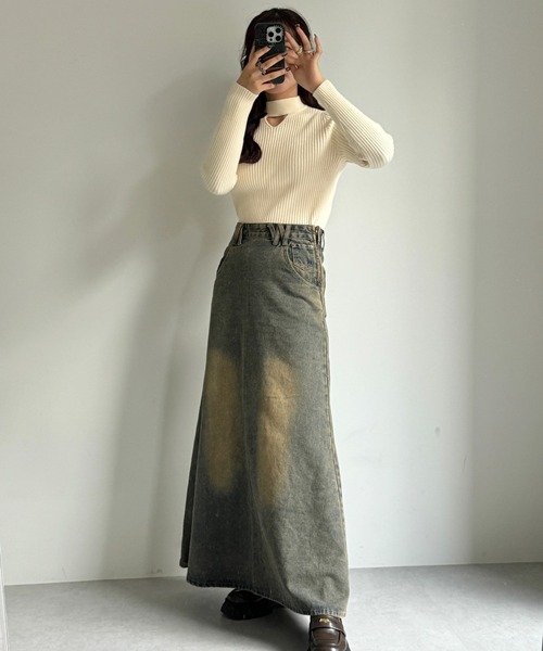 efill（エフィル）の「無地 金ボタン付き 長袖 リブニット トップス（ニット/セーター・レディース・ブラック/ベージュ/カーキ/ホワイト/ブラウン/レッド・FREE）」の22枚目の写真