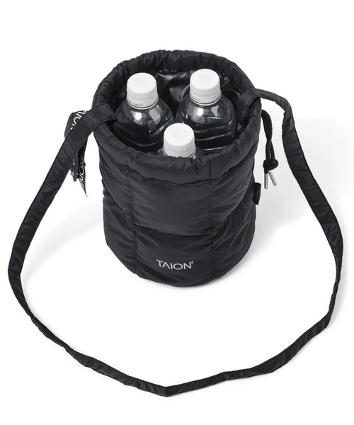 TAION(タイオン)の「TAION/タイオン DRAW STRING DOWN BAG-SMALL 巾着バック(ショルダーバッグ・メンズ・オリーブ/ブラック/タイガーカモ/セージグリーン/ダークグリーン/オフホワイト/ダークブルー/ネイビー/ベージュ/モカ/レオパード/ライトグレー/ライトブラック・ONE SIZE)」の16枚目の写真