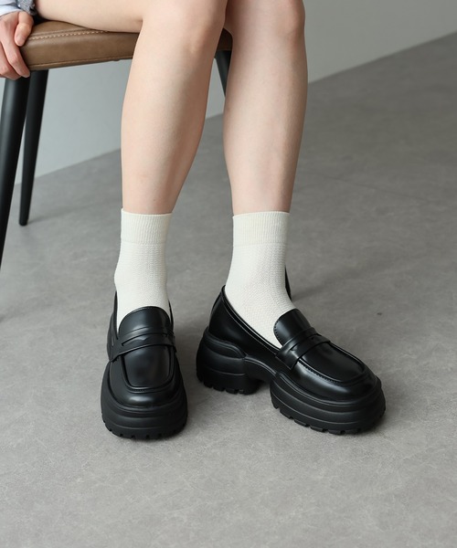 BLUEEAST(ブルーイースト)の「ボリューム厚底ローファー(ローファー・レディース・ブラウン/ブラック・LARGE/MEDIUM)」の7枚目の写真