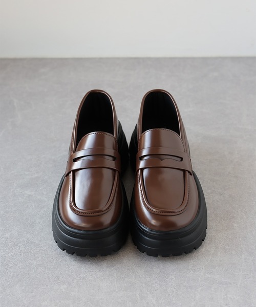 BLUEEAST(ブルーイースト)の「ボリューム厚底ローファー(ローファー・レディース・ブラウン/ブラック・LARGE/MEDIUM)」の10枚目の写真