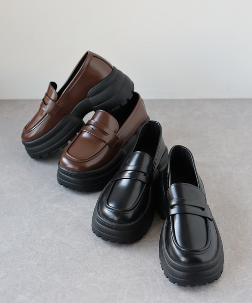 BLUEEAST(ブルーイースト)の「ボリューム厚底ローファー(ローファー・レディース・ブラウン/ブラック・LARGE/MEDIUM)」の16枚目の写真