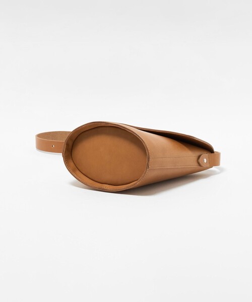 BEORMA LEATHER COMPANY(ベオーマレザーカンパニー)の「<BEORMA LEATHER COMPANY> THE MOLLY/TUSCANY LEATHER/ショルダー バッグ(ショルダーバッグ・メンズ・ブラック/ベージュ・FREE)」の11枚目の写真