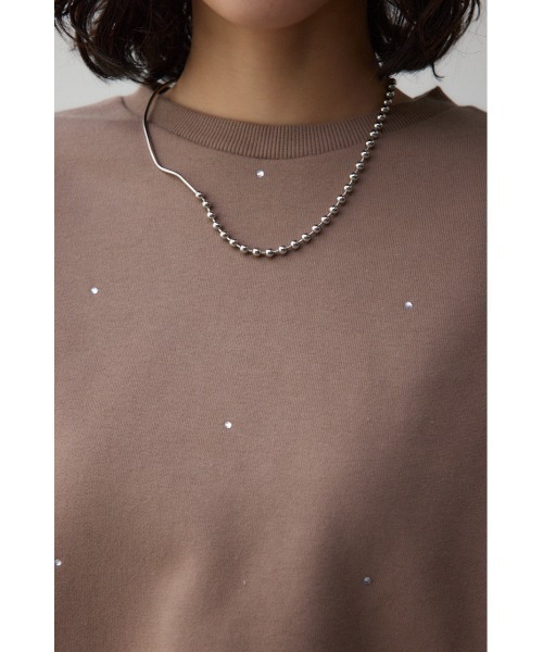 AZUL by moussy（アズールバイマウジー）の「ラインストーンウラケトップス（スウェット・レディース・ブラック/オフホワイト/ダークベージュ・FREE）」の8枚目の写真